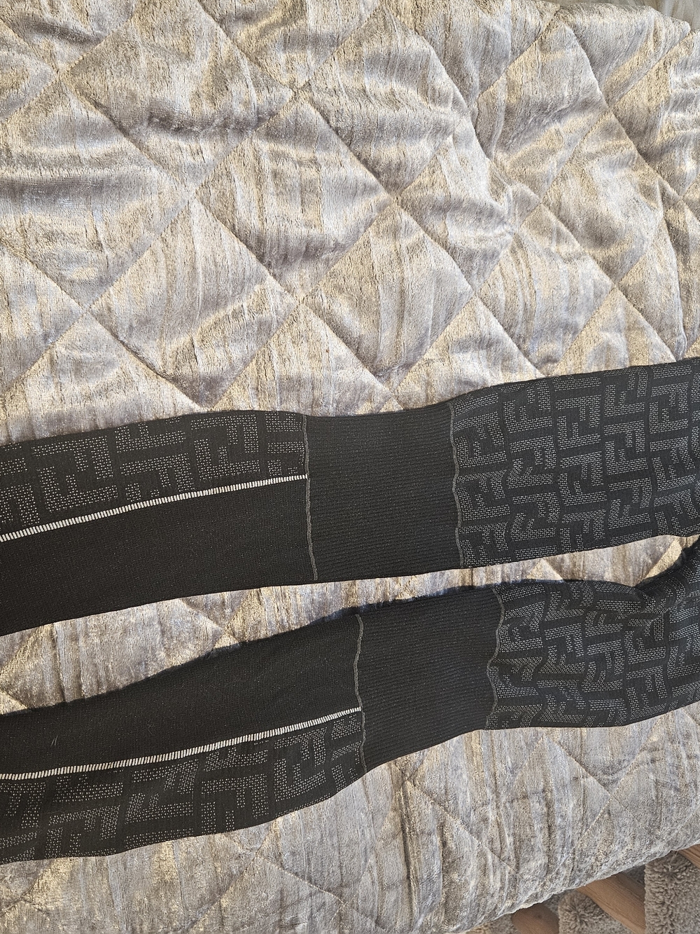 Fendi Black Leggings Sz Small Italy new W/tag +900 - Picture 5 of 10